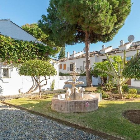 Benamara Gardens Apartment Estepona Exteriör bild